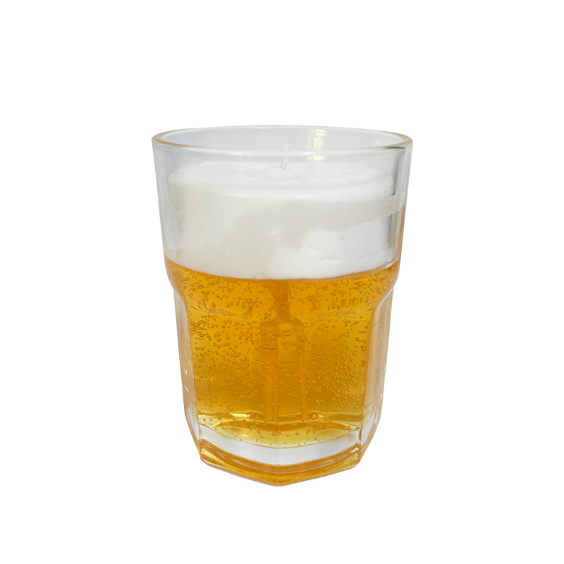 Sprudelnde Bierbecherkerzen